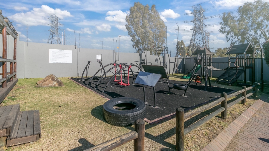 2 Bedroom Property for Sale in Barbeque Downs Gauteng