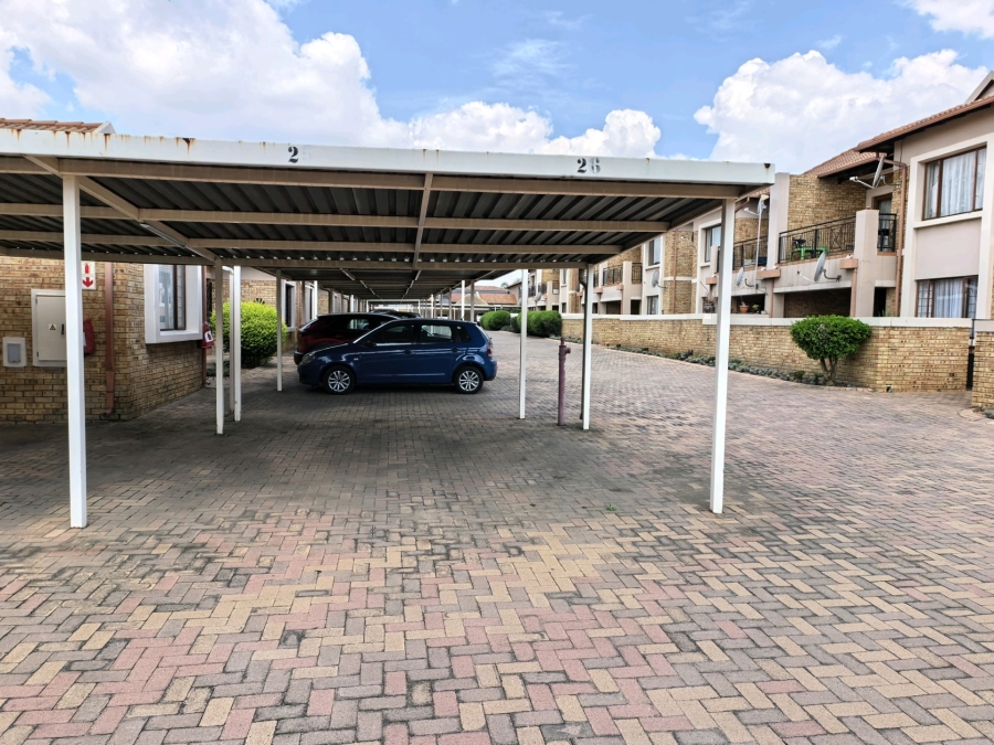 2 Bedroom Property for Sale in Sonneveld Gauteng