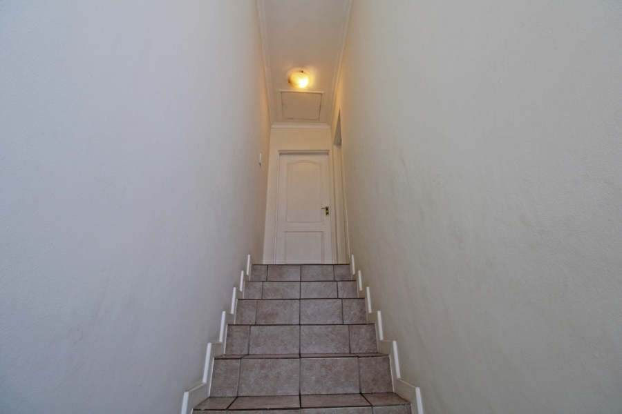 To Let 2 Bedroom Property for Rent in Bryanston Gauteng