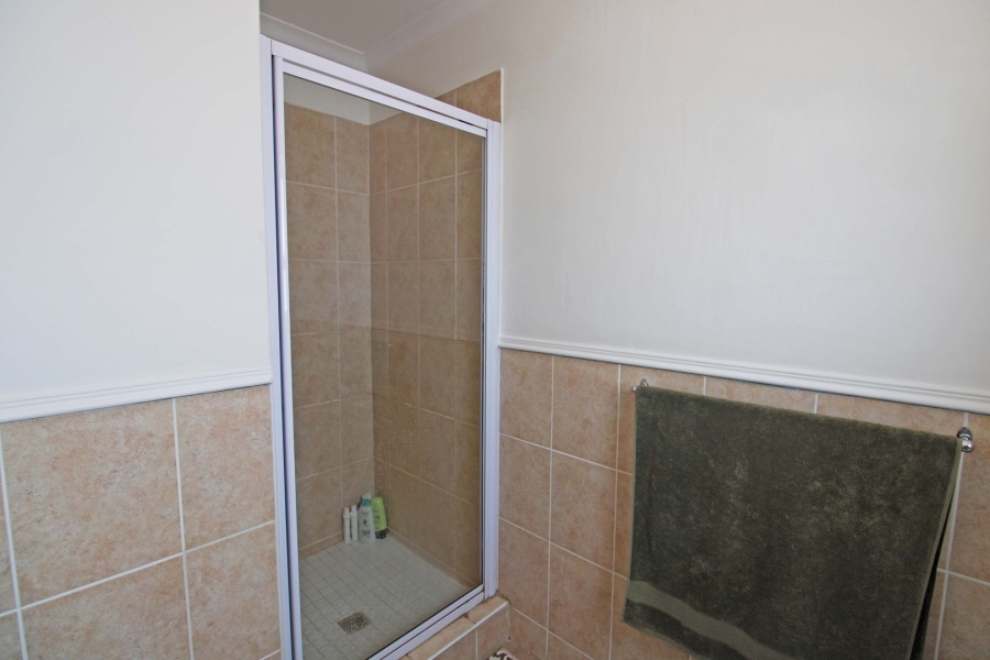 To Let 2 Bedroom Property for Rent in Bryanston Gauteng