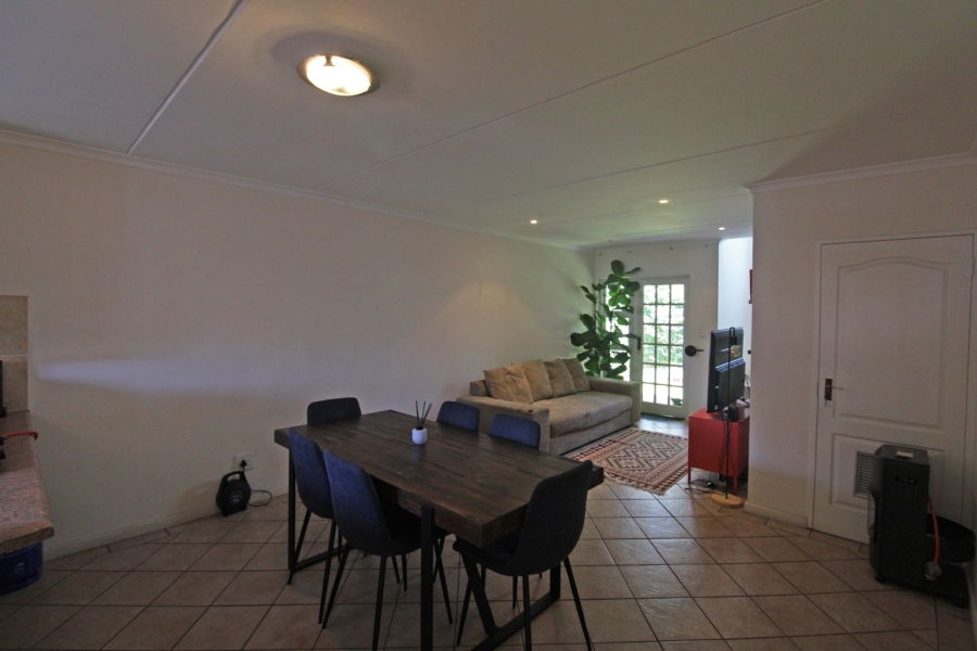 To Let 2 Bedroom Property for Rent in Bryanston Gauteng