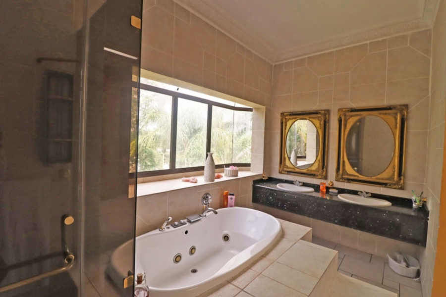 6 Bedroom Property for Sale in Bryanston Gauteng