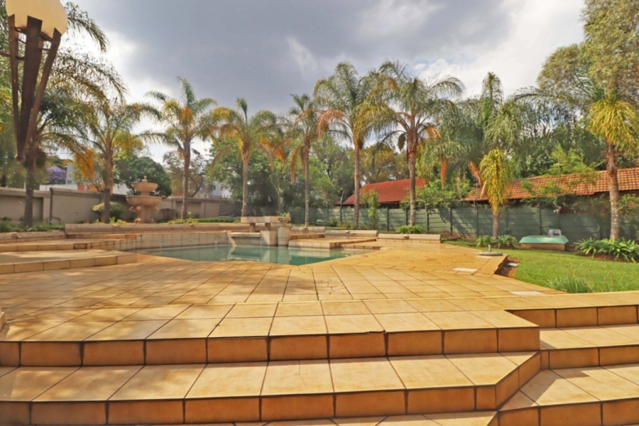 6 Bedroom Property for Sale in Bryanston Gauteng