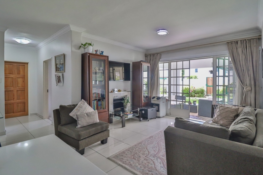 2 Bedroom Property for Sale in Dunkeld Gauteng