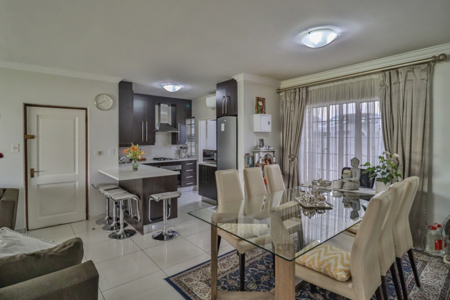 2 Bedroom Property for Sale in Dunkeld Gauteng