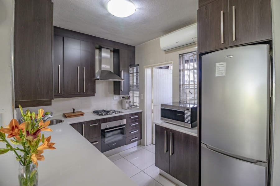 2 Bedroom Property for Sale in Dunkeld Gauteng