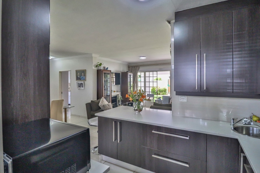 2 Bedroom Property for Sale in Dunkeld Gauteng