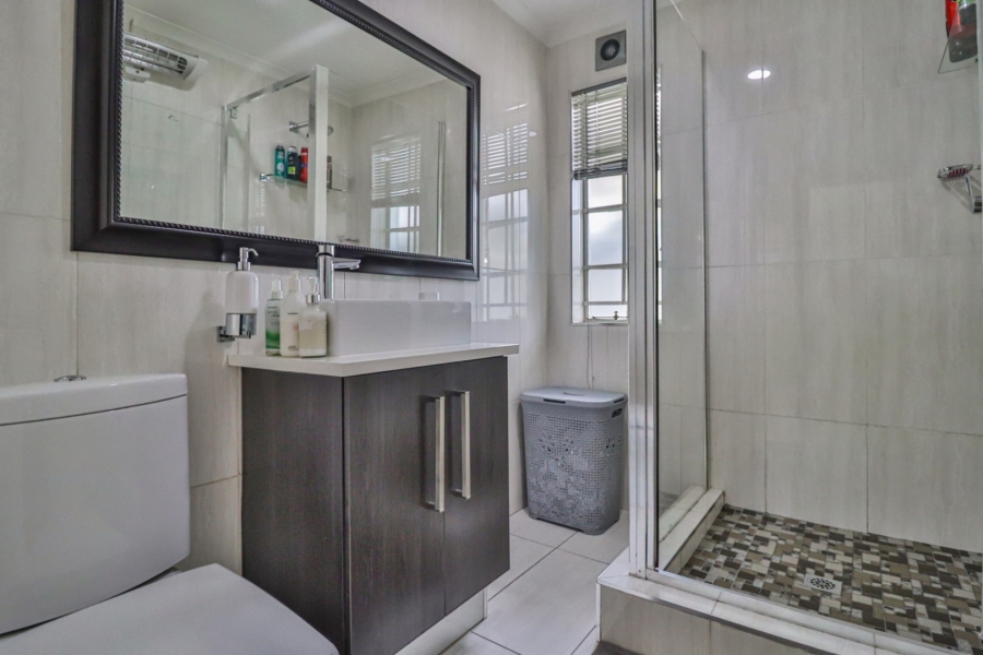 2 Bedroom Property for Sale in Dunkeld Gauteng