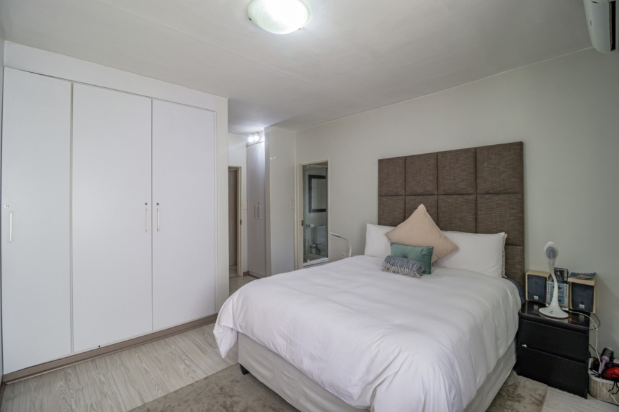 2 Bedroom Property for Sale in Dunkeld Gauteng