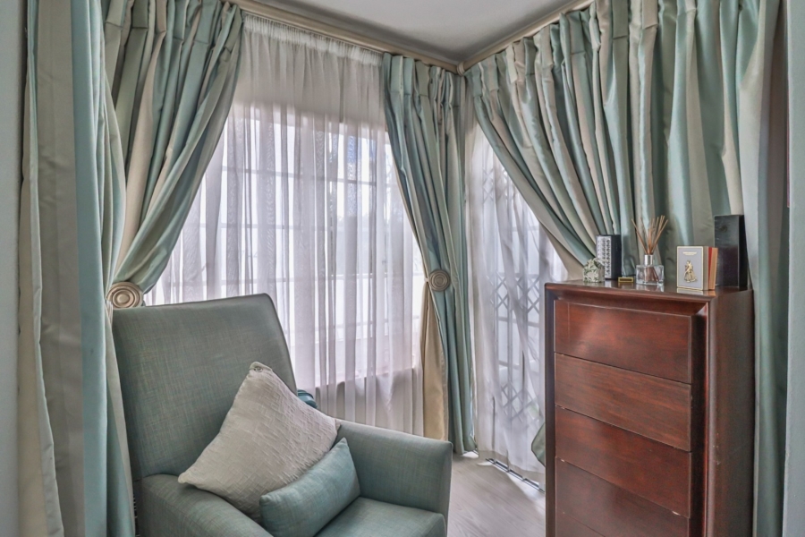 2 Bedroom Property for Sale in Dunkeld Gauteng