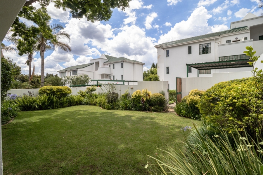 2 Bedroom Property for Sale in Dunkeld Gauteng