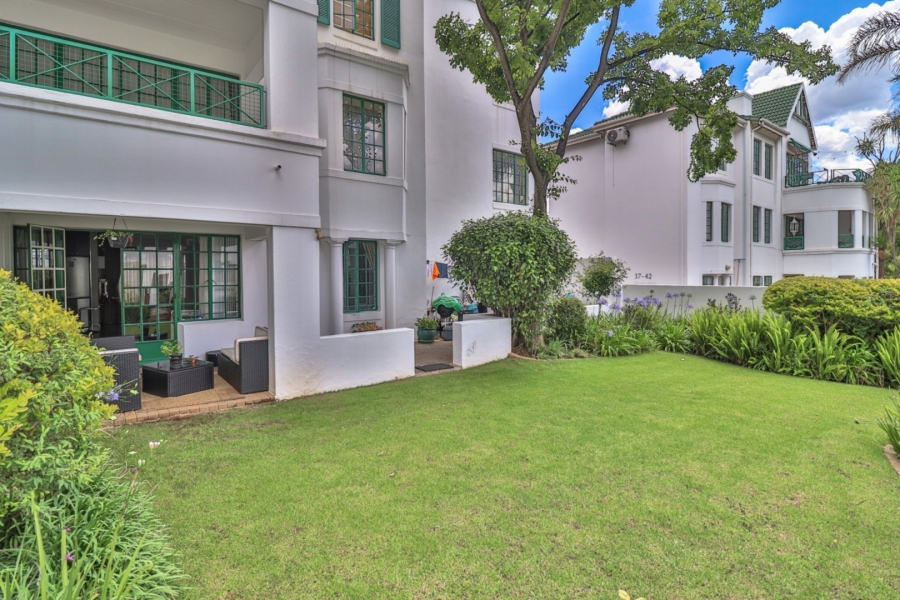 2 Bedroom Property for Sale in Dunkeld Gauteng