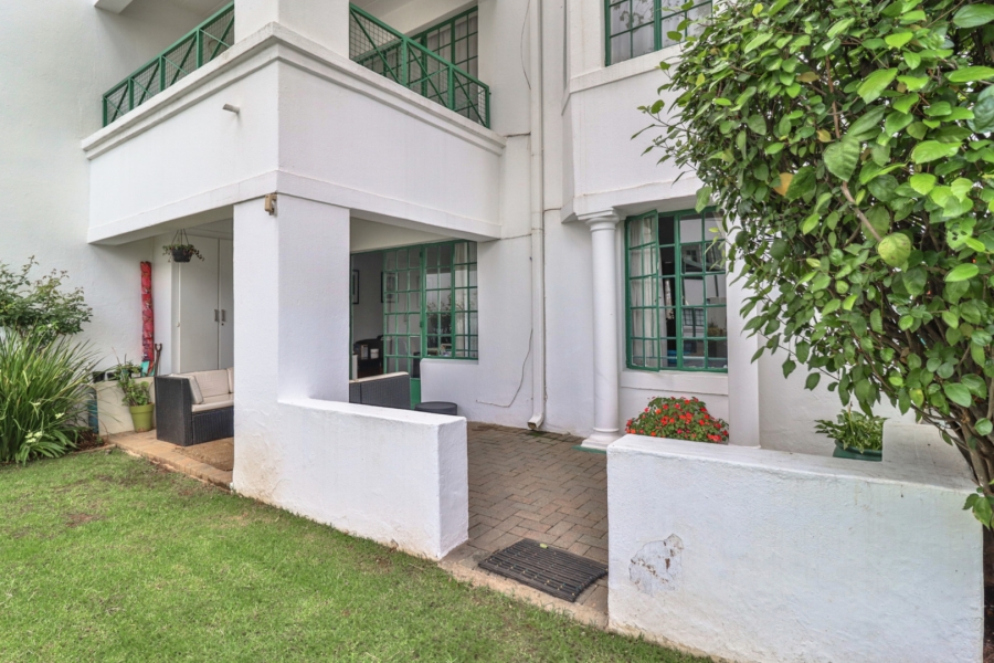 2 Bedroom Property for Sale in Dunkeld Gauteng