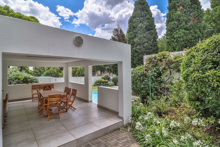 2 Bedroom Property for Sale in Dunkeld Gauteng