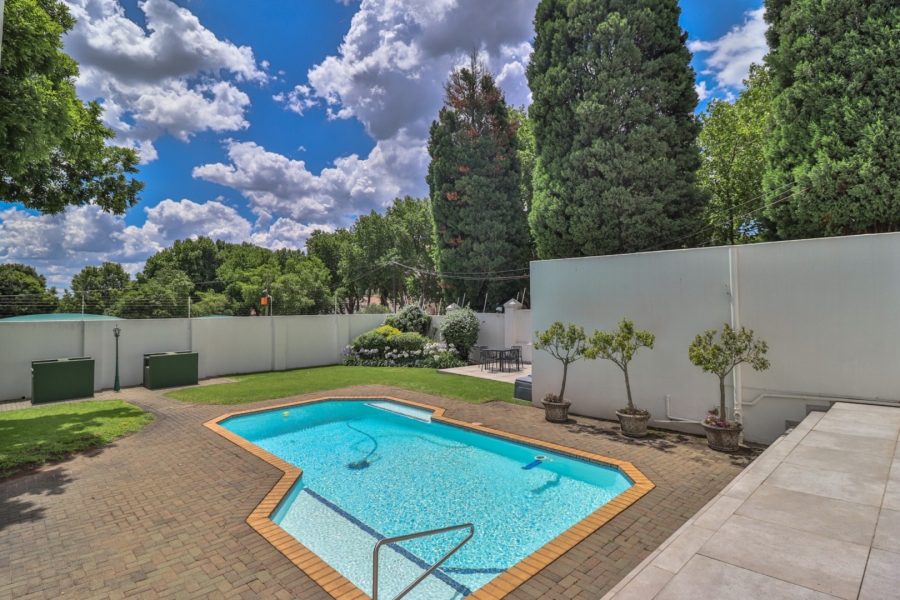 2 Bedroom Property for Sale in Dunkeld Gauteng