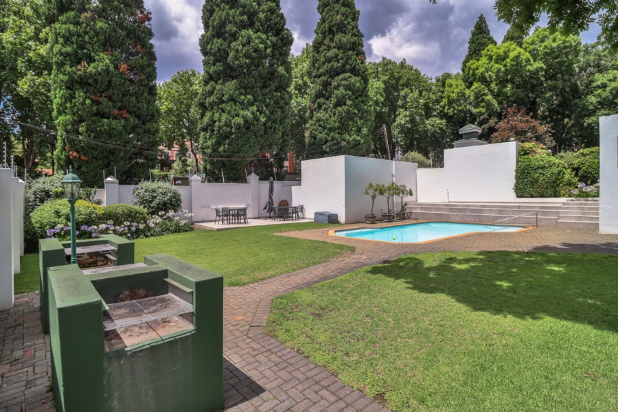 2 Bedroom Property for Sale in Dunkeld Gauteng