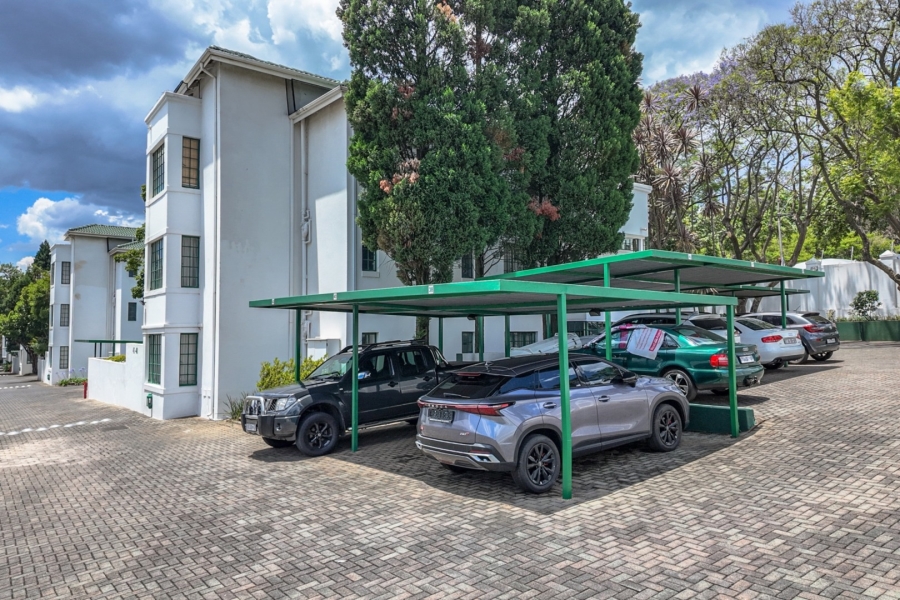 2 Bedroom Property for Sale in Dunkeld Gauteng