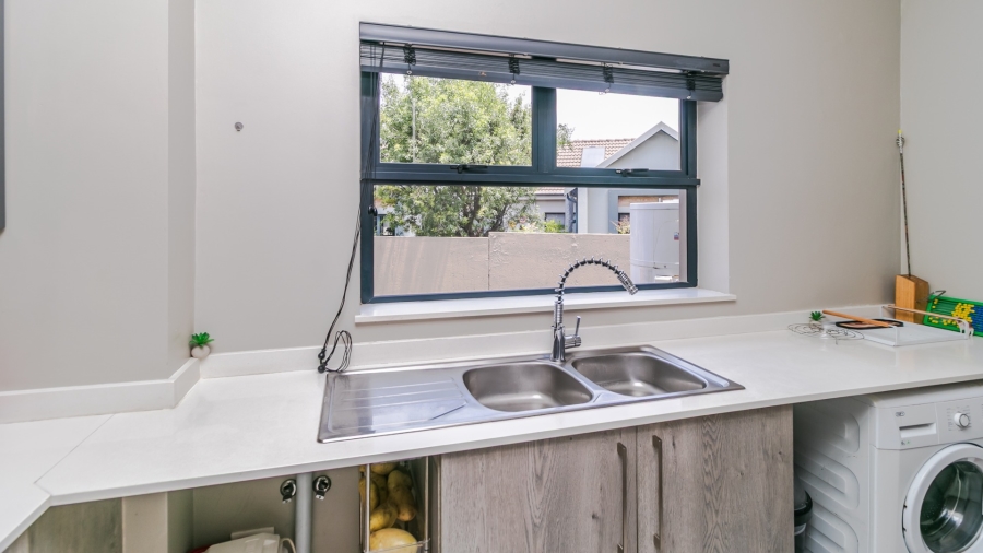 3 Bedroom Property for Sale in Midstream Ridge Gauteng