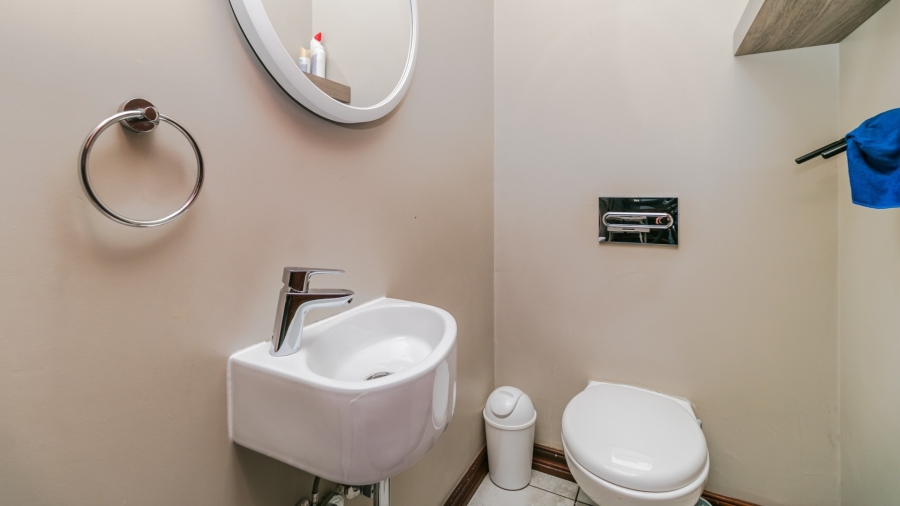 3 Bedroom Property for Sale in Midstream Ridge Gauteng