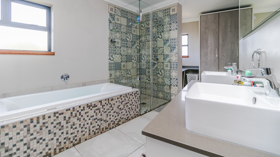 3 Bedroom Property for Sale in Midstream Ridge Gauteng