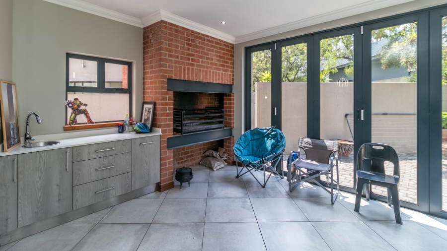 3 Bedroom Property for Sale in Midstream Ridge Gauteng