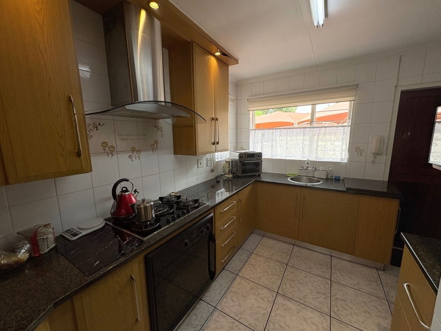 6 Bedroom Property for Sale in Sunward Park Gauteng