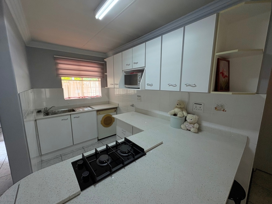 6 Bedroom Property for Sale in Sunward Park Gauteng