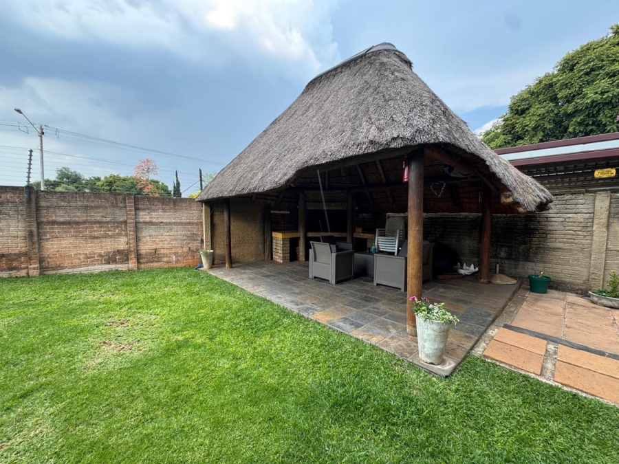 3 Bedroom Property for Sale in Hennopspark Gauteng