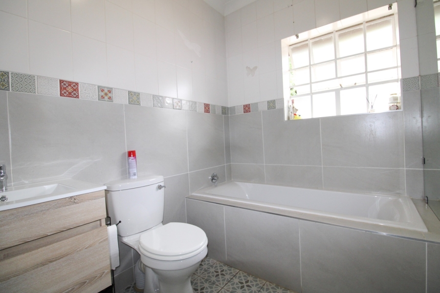 5 Bedroom Property for Sale in Bryanston Gauteng