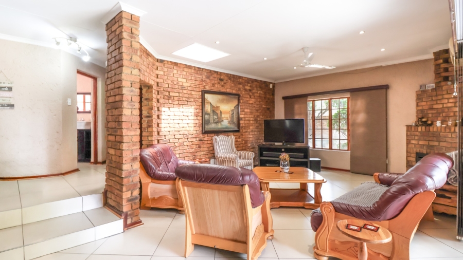 5 Bedroom Property for Sale in Fourways Gauteng
