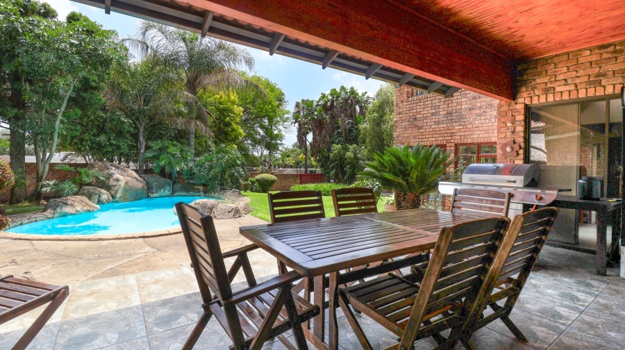 5 Bedroom Property for Sale in Fourways Gauteng