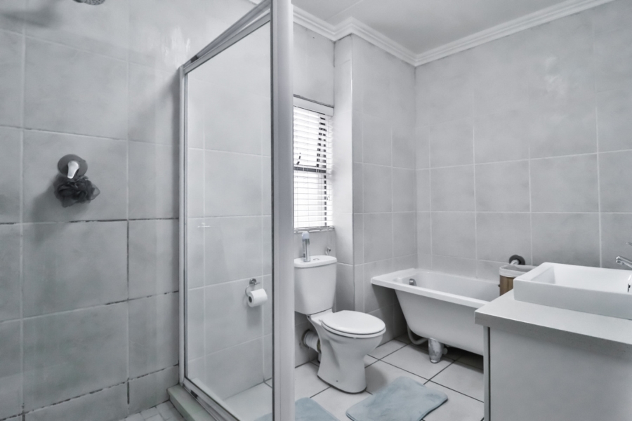 2 Bedroom Property for Sale in Morningside Gauteng