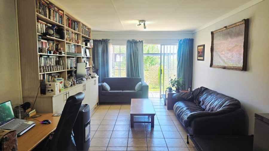 2 Bedroom Property for Sale in The Reeds Gauteng