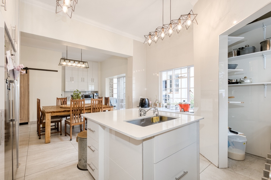 To Let 4 Bedroom Property for Rent in Dainfern Golf Estate Gauteng