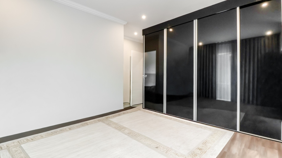 3 Bedroom Property for Sale in Broadacres Gauteng