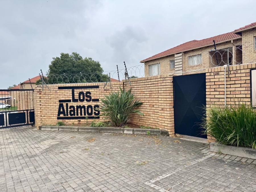 2 Bedroom Property for Sale in Vanderbijlpark SW 5 Gauteng
