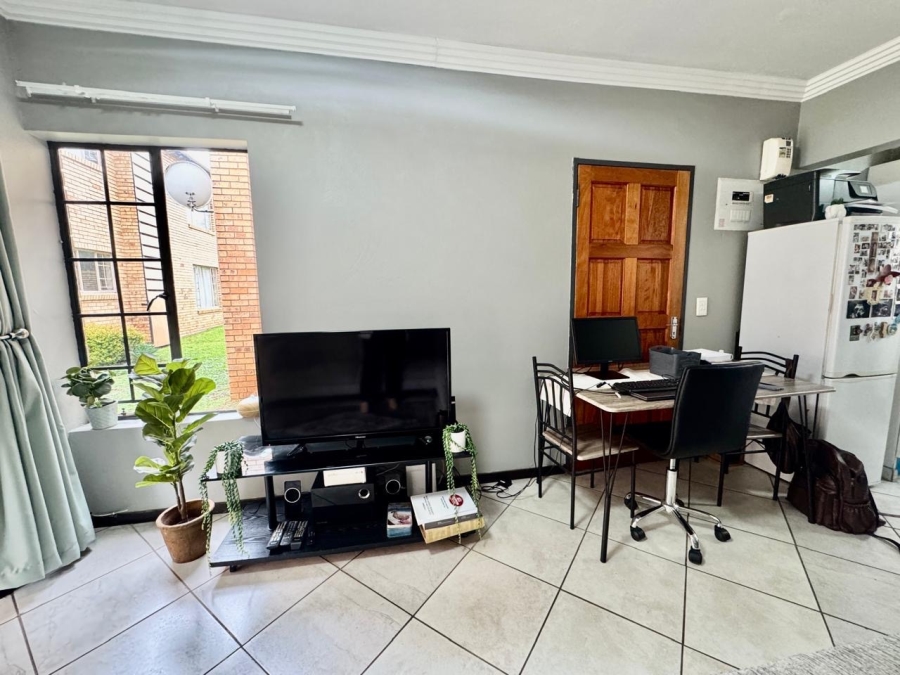 2 Bedroom Property for Sale in Vanderbijlpark SW 5 Gauteng