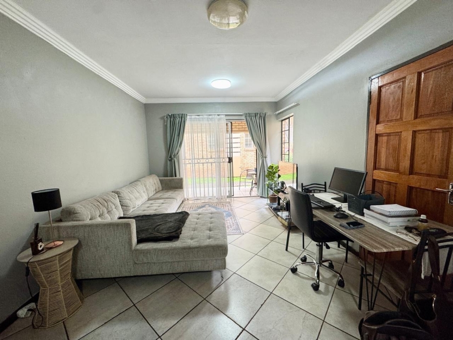 2 Bedroom Property for Sale in Vanderbijlpark SW 5 Gauteng