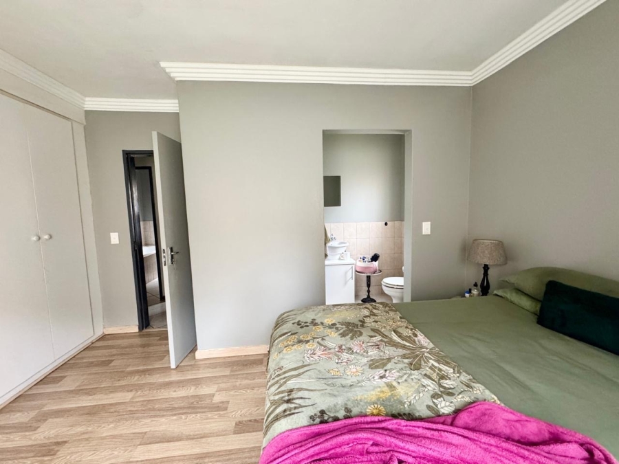 2 Bedroom Property for Sale in Vanderbijlpark SW 5 Gauteng