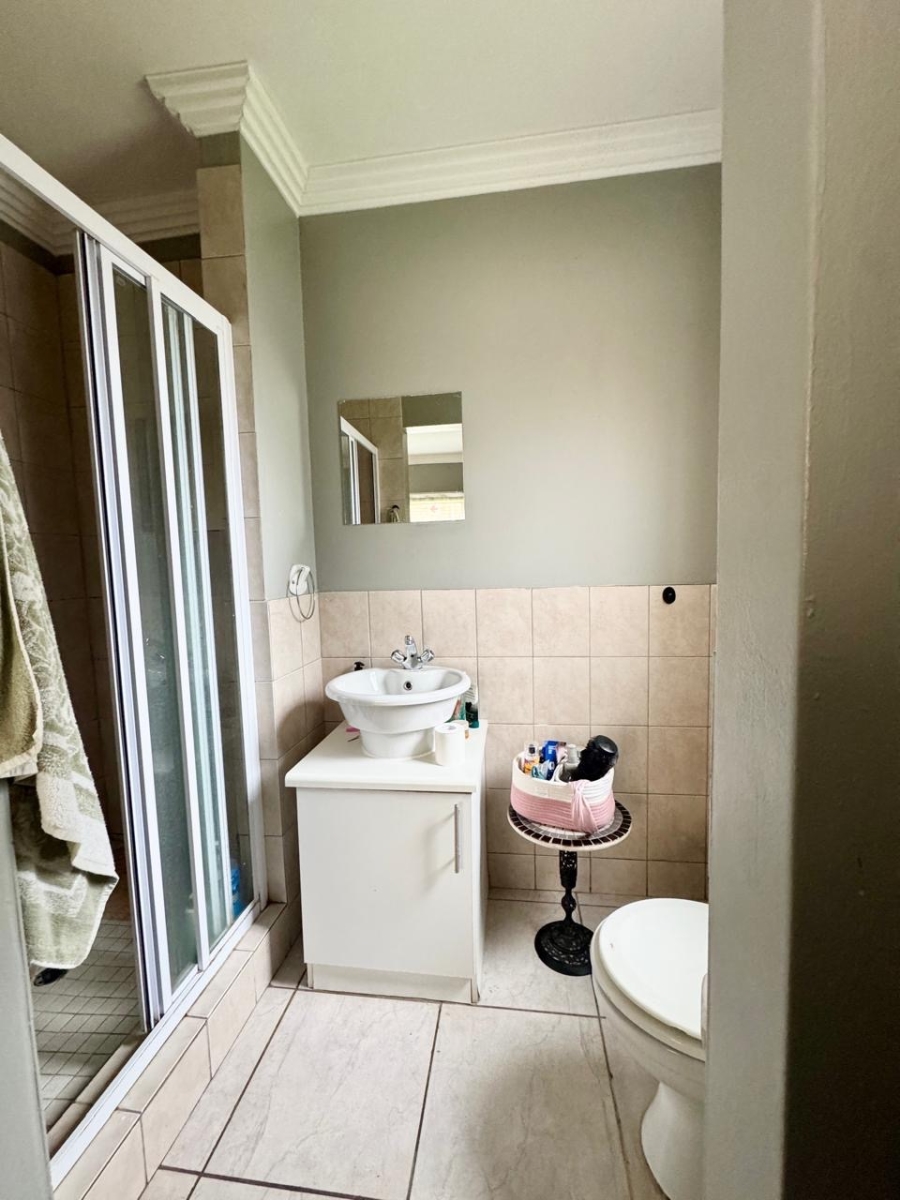 2 Bedroom Property for Sale in Vanderbijlpark SW 5 Gauteng