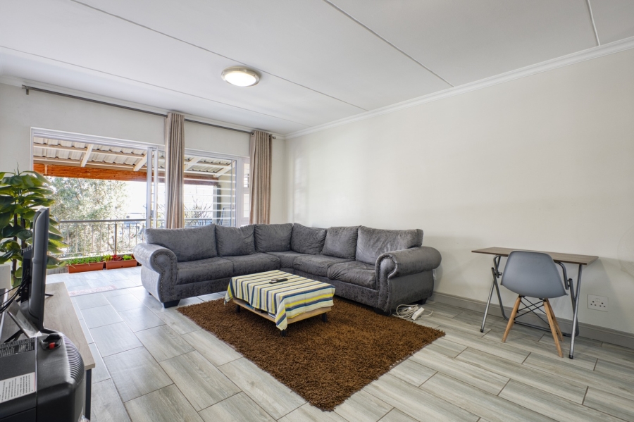 To Let 2 Bedroom Property for Rent in Broadacres Gauteng