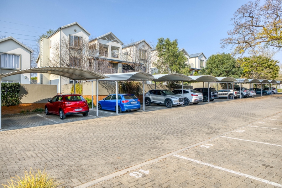 To Let 2 Bedroom Property for Rent in Broadacres Gauteng