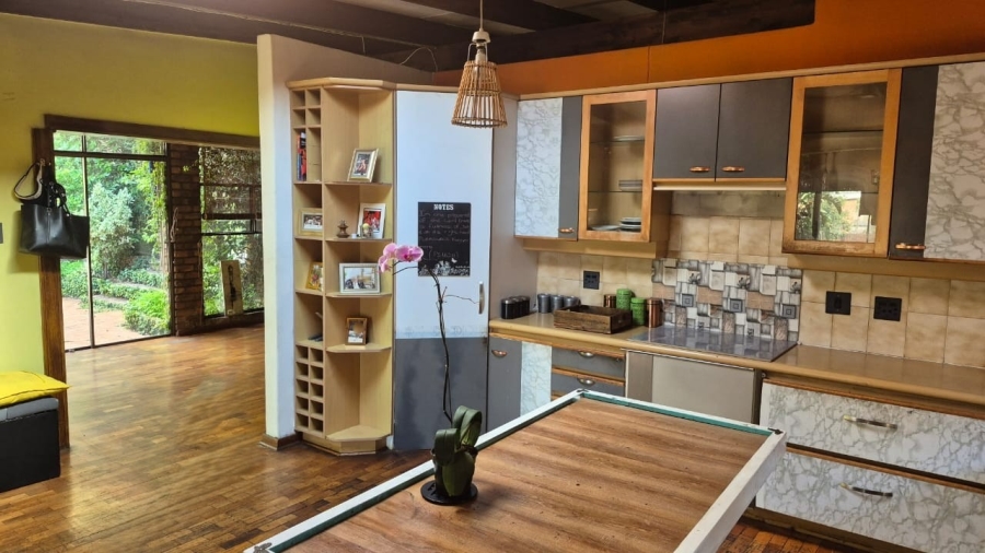 5 Bedroom Property for Sale in Eldoraigne Gauteng