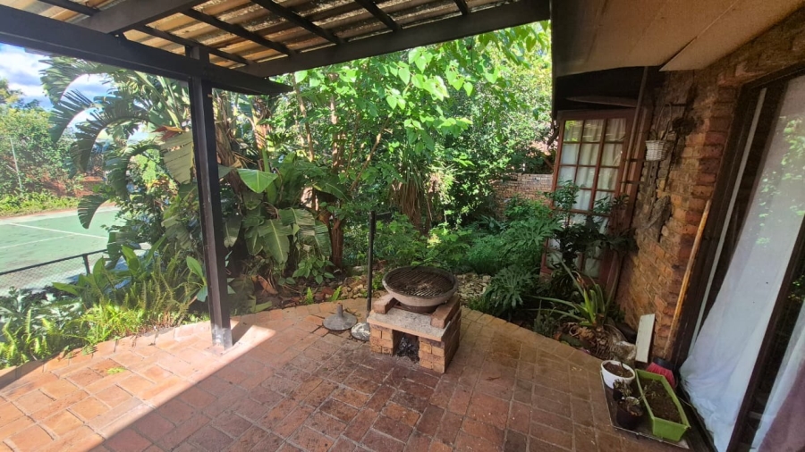 5 Bedroom Property for Sale in Eldoraigne Gauteng