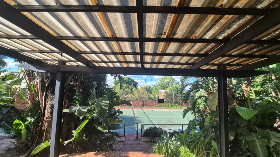 5 Bedroom Property for Sale in Eldoraigne Gauteng