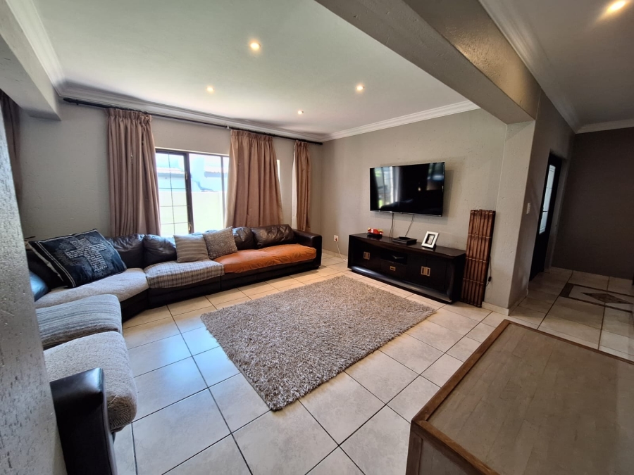 4 Bedroom Property for Sale in Montana Park Gauteng