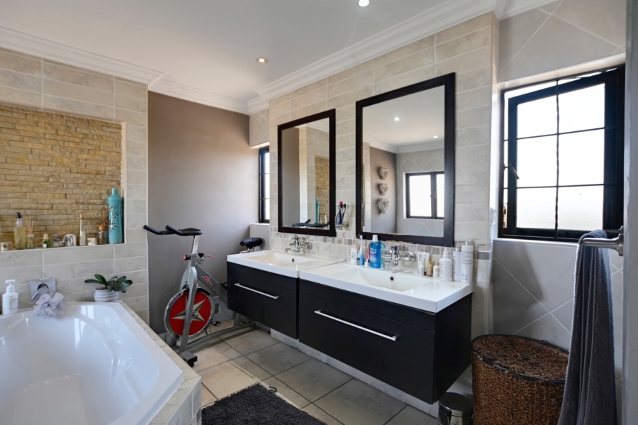 4 Bedroom Property for Sale in Montana Park Gauteng