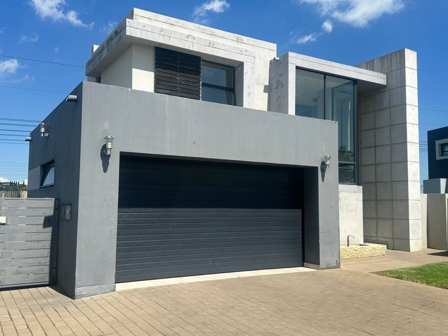 4 Bedroom Property for Sale in Midstream Estate Gauteng
