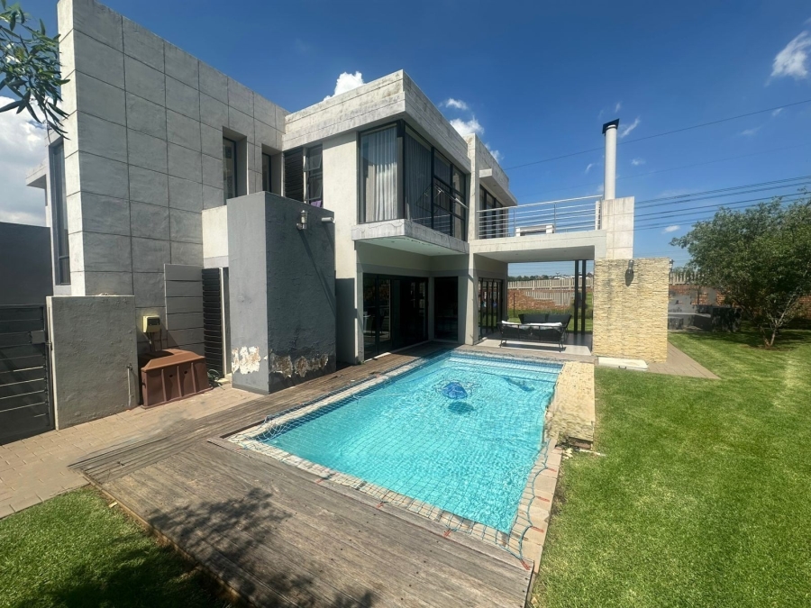 4 Bedroom Property for Sale in Midstream Estate Gauteng