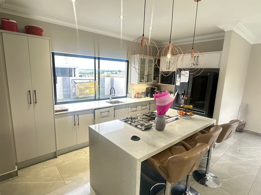4 Bedroom Property for Sale in Midstream Estate Gauteng